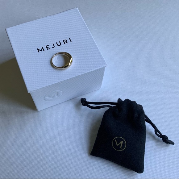 Mejuri Solid 14K Yellow Gold Thin Dome Ring - Picture 2 of 12